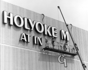Signage goes up at Holyoke Mall in 1979.