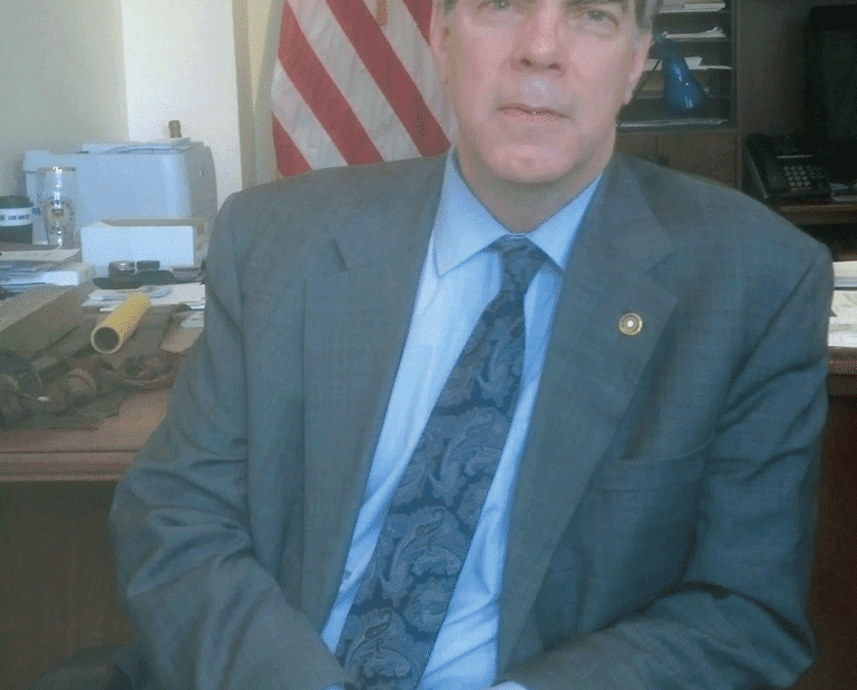 Mayor Greg Neffinger