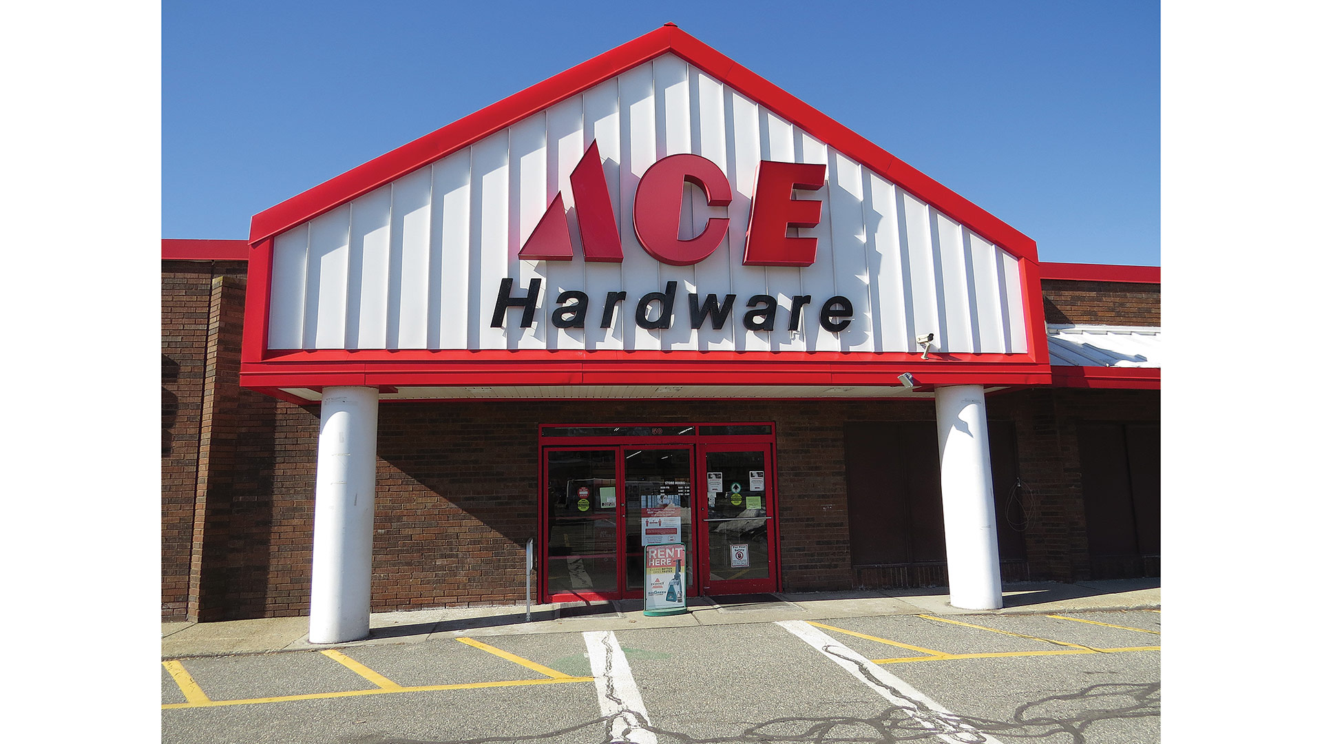The Ace Hardware co-op offers Rocky’s the buying power of a national chain