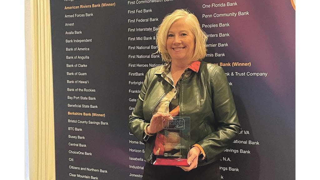 Pictured: Community Bank Chief Human Resource & Administration Officer Maureen Gillan-Myer accepts the award during ABA’s annual convention on Oct. 29 in New York City.